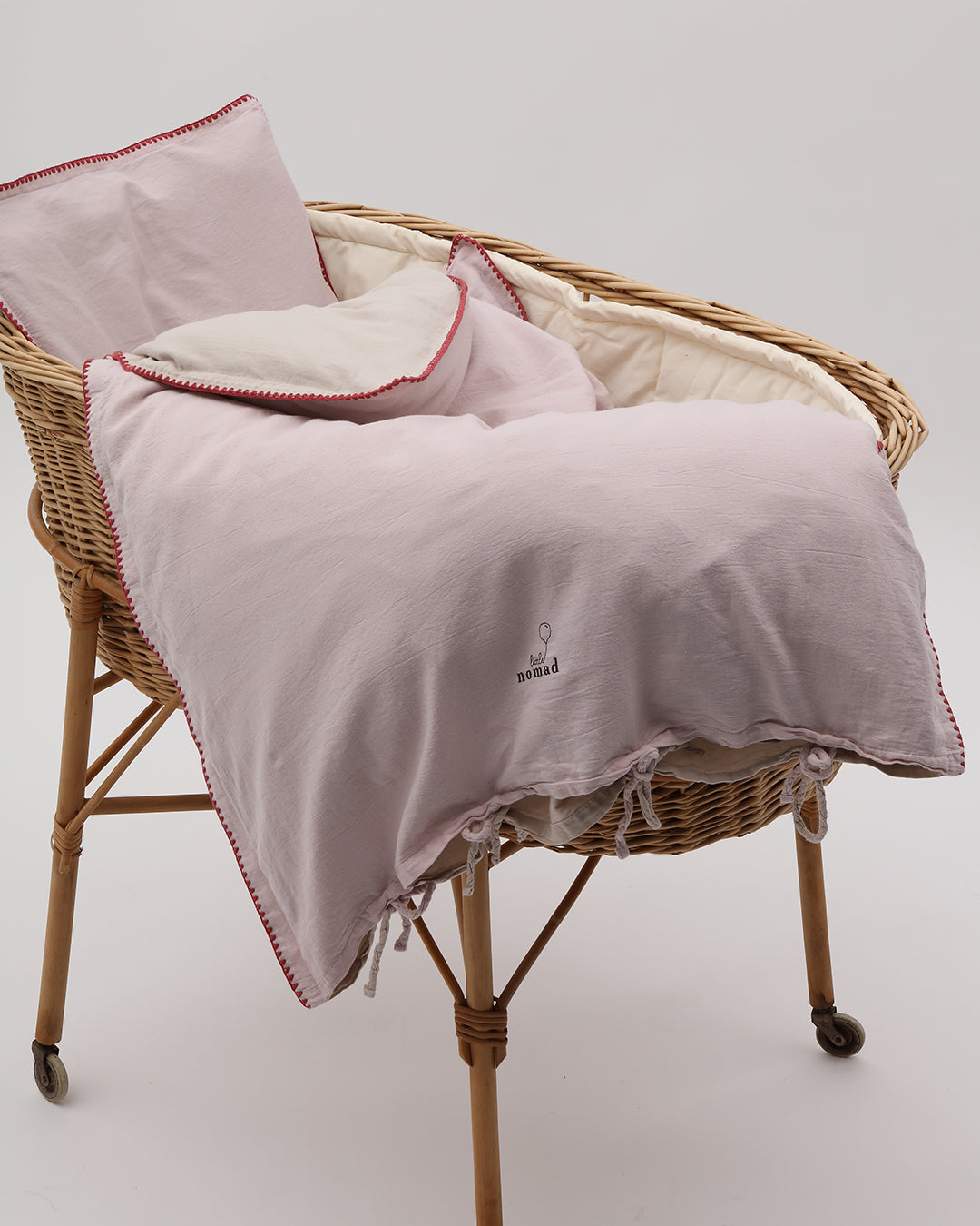 Sengetøj til baby – vasket look (Levering fra 8. juni)